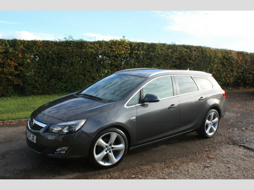 Vauxhall Astra  2.0 CDTi ecoFLEX SRi Sports Tourer 5dr Diesel Manual Euro 5 (s/s) (165 ps)