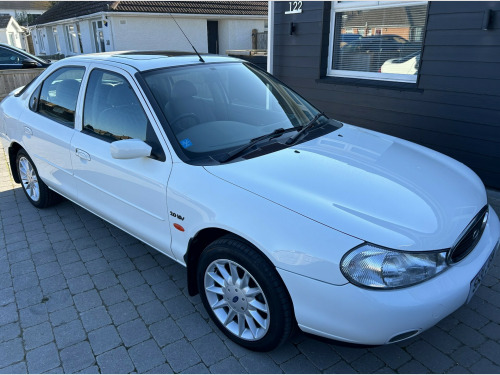 Ford Mondeo  2.0i Ghia X 5dr Auto