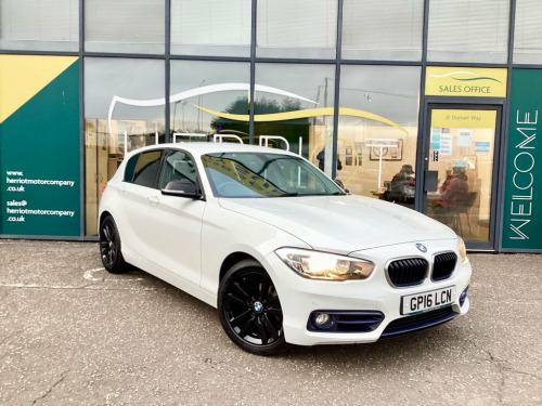 BMW 1 Series  1.5 118i Sport Hatchback 5dr Petrol Auto Euro 6 (s 