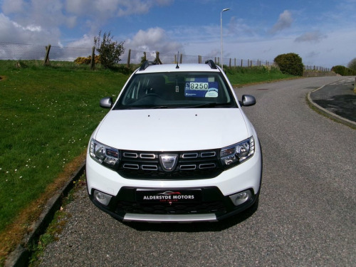 Dacia Sandero Stepway  0.9 TCe Essential Hatchback 5dr Petrol Manual Euro
