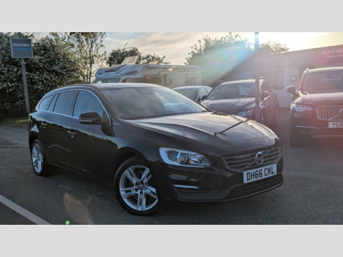 Volvo V60  2.4 D5 Twin Engine SE Nav Estate 5dr Diesel Plug-i