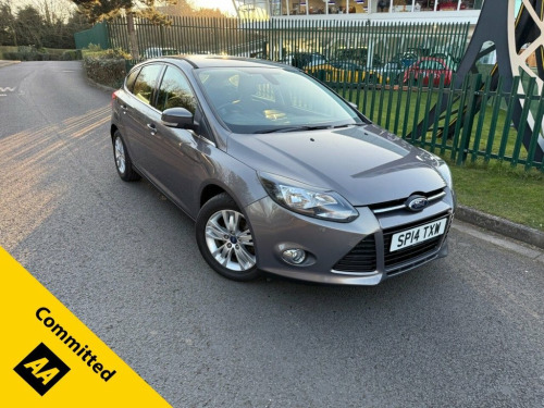 Ford Focus  1.0T EcoBoost Titanium Navigator Hatchback 5dr Pet