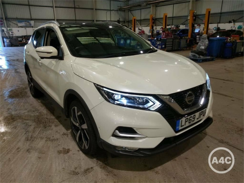 Nissan Qashqai  1.3 DIG-T Tekna SUV 5dr Petrol Manual Euro 6 (s/s)