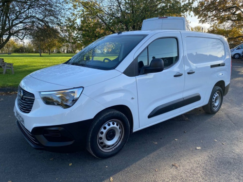 Vauxhall Combo  1.5 Turbo D 2300 Dynamic Panel Van 4dr Diesel Manu