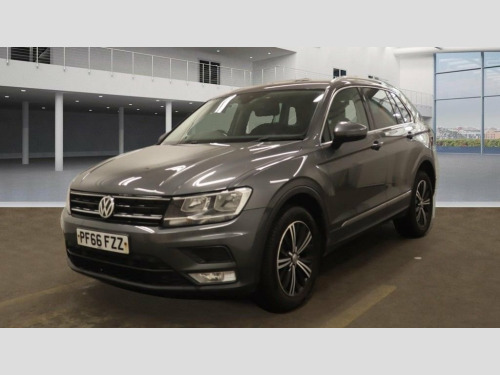 Volkswagen Tiguan  2.0 TDI BlueMotion Tech SE Navigation SUV 5dr Dies 