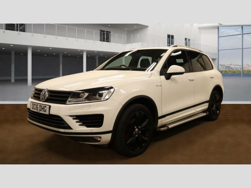 Volkswagen Touareg  3.0 TDI V6 BlueMotion Tech R-Line SUV 5dr Diesel T