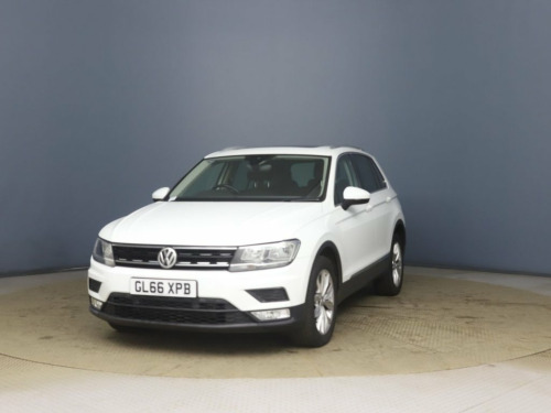 Volkswagen Tiguan  2.0 TDI BlueMotion Tech SE Navigation SUV 5dr Dies 