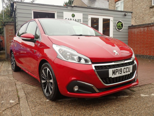 Peugeot 208  1.2 PureTech Tech Edition Hatchback 5dr Petrol Man