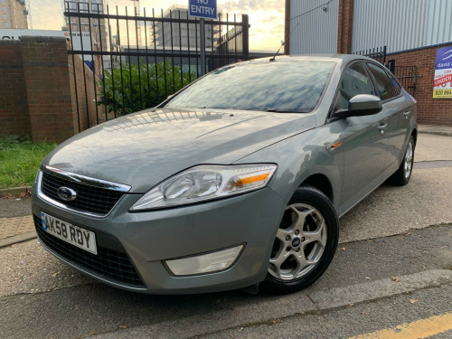 Ford Mondeo  2.0 Zetec 5dr