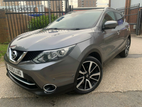 Nissan Qashqai  1.2 DIG-T Tekna 2WD Euro 5 (s/s) 5dr
