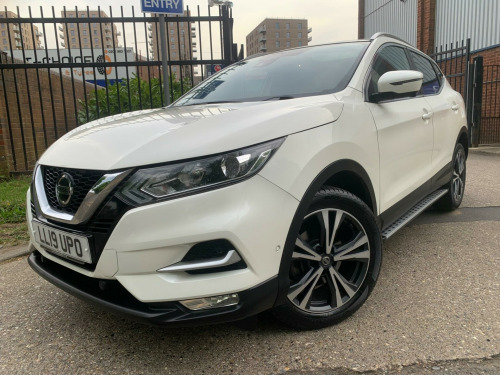 Nissan Qashqai  1.3 DIG-T N-Connecta Euro 6 (s/s) 5dr