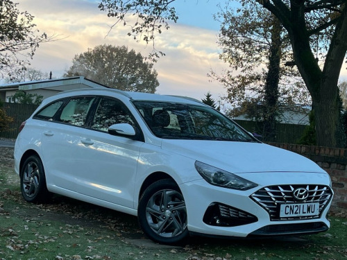 Hyundai i30  1.6 CRDi MHEV SE Connect Tourer 5dr Diesel Hybrid 