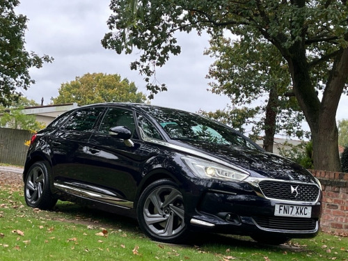 DS DS 5  2.0 BlueHDi Prestige Hatchback 5dr Diesel Manual E