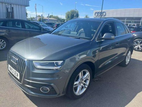Audi Q3 2.0 TDI S line