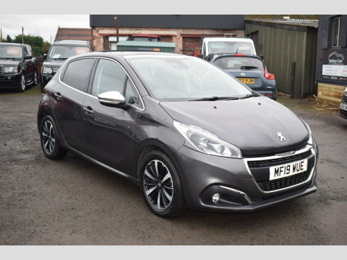 Peugeot 208  1.2 PureTech Tech Edition Hatchback 5dr Petrol Man