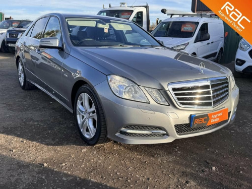 Mercedes-Benz E-Class E220 2.1 E220 CDI BlueEfficiency Executive SE Saloon 4d