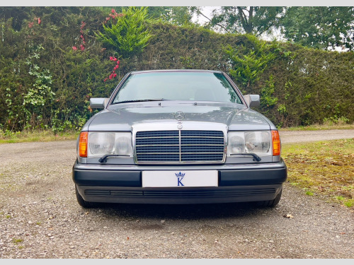 Mercedes-Benz E-Class  C124 320 CE 