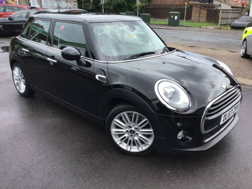 MINI Hatch  1.5 Cooper Euro 6 (s/s) 5dr