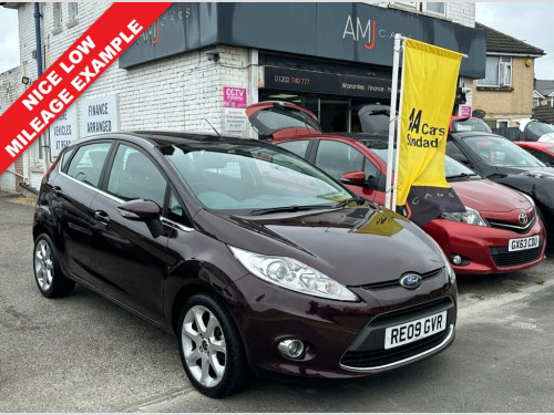Ford Fiesta  1.4 Zetec Hatchback 5dr Petrol Manual (133 g/km, 9