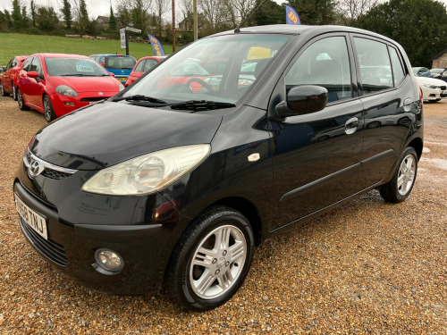 Hyundai i10  COMFORT 1.1. Petrol Manual. Black 5 Door. 35 Road TAX