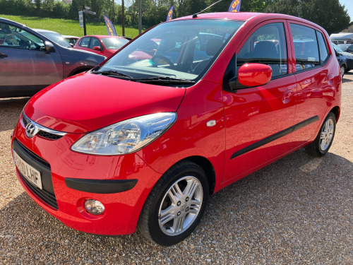 Hyundai i10   1.2 COMFORT. Petrol Manual 35 Road TAX. Ideal 1st Car.