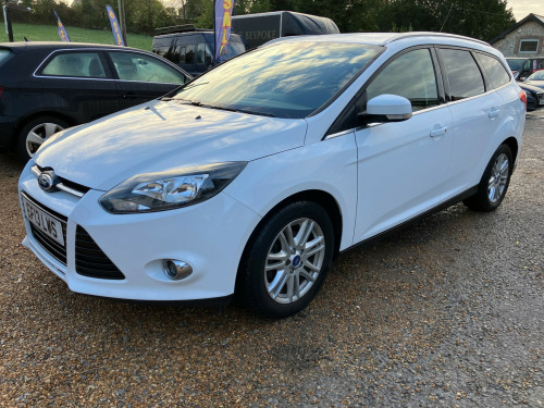Ford Focus  1.0 TITANIUM Turbo Estate. Recent Cambelt Kit. White.