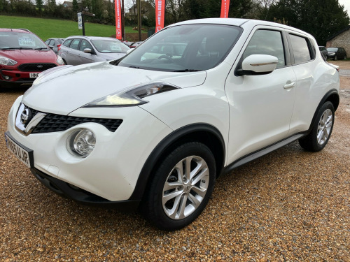 Nissan Juke  1.2 N-Connecta Petrol. Manual. Small Family SUV. White