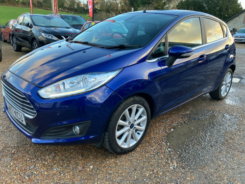 Ford Fiesta  1.0 TITANIUM. Petrol. Manual. 5 Door. Recent Cambelt