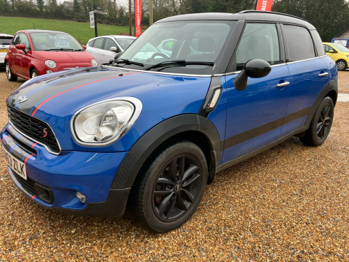MINI Countryman  COOPER 2.0 SD. Diesel. Manual. Family Car. Blue 