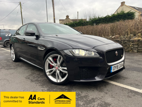 Jaguar XF  V6 S 4-Door 1 PREVIOUS OWNER STUNNING EXAMPLE 