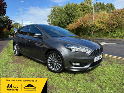 Ford Focus  ST-LINE 5-Door GREAT VALUE JUST 52k GREAT VALUE 