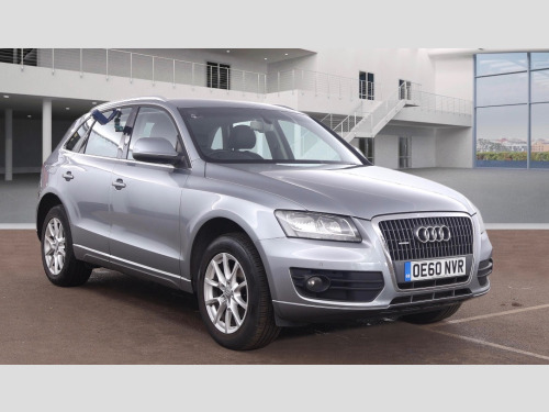Audi Q5  2.0 TFSI SE SUV 5dr Petrol Manual quattro Euro 5 (s/s) (180 ps) 10 SERVICES 