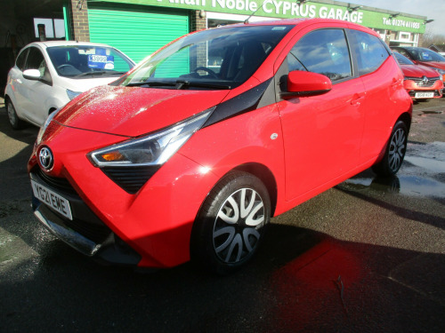 Toyota AYGO  1.0 VVT-i x-play Hatchback 5dr Petrol Manual Euro 6 (s/s) (71 ps)