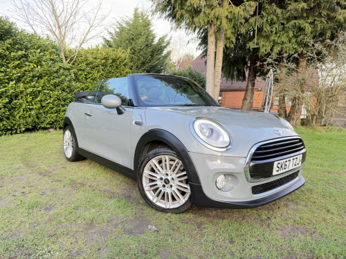 MINI Convertible  1.5 Cooper D Convertible 