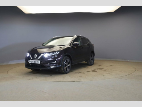 Nissan Qashqai  1.3 DIG-T N-Connecta SUV 5dr Petrol Manual 140 bhp