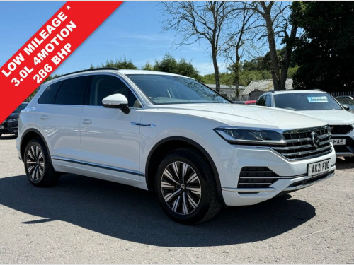 Volkswagen Touareg  3.0 TDI V6 SEL Tech SUV 5dr Diesel Tiptronic 4Moti