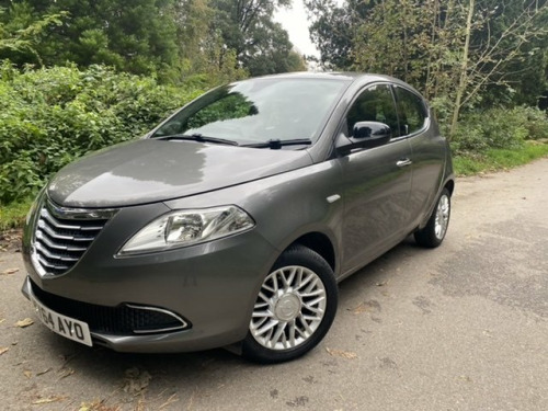 Chrysler Ypsilon  GOLD