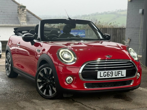 MINI Convertible  1.5 Cooper Exclusive Convertible 2dr Petrol Steptr 