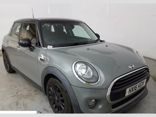 MINI Hatch  1.5 COOPER 5d 134 BHP **GREAT SPECIFICATION WITH C