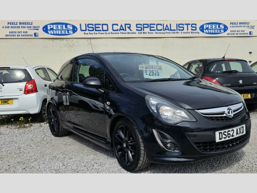 Vauxhall Corsa  1.4 16v SRI 3d 98 BHP * BLACK * FIRST / FAMILY CAR