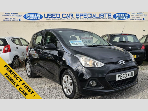 Hyundai i10  1.2 SE * 5 DOOR * 86 BHP * BLACK * FIRST CAR * CHE