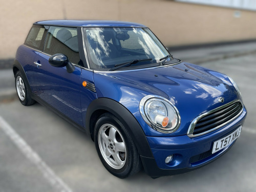 MINI Hatch  1.4 One Hatchback 3dr Petrol Steptronic Euro 4 (95 ps)
