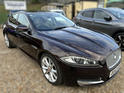 Jaguar XF  3.0d V6 Premium Luxury Saloon 4dr Diesel Auto Euro 5 (s/s) (240 ps)