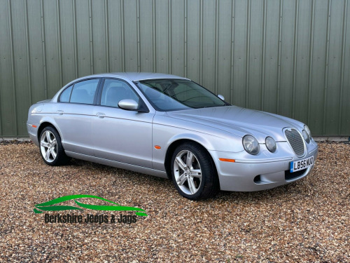Jaguar S-TYPE  4.2 V8 R 4dr 