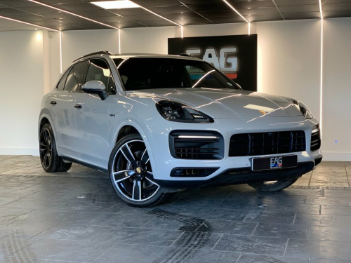 Porsche Cayenne  3.0 V6 E-Hybrid 17.9kWh Platinum Edition SUV 5dr P 