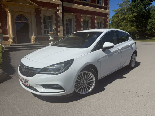 Vauxhall Astra  1.4 i Turbo Elite Nav