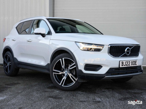 Volvo XC40  1.5 T3 Momentum SUV 5dr Petrol Auto Euro 6 (s/s) (163 ps)