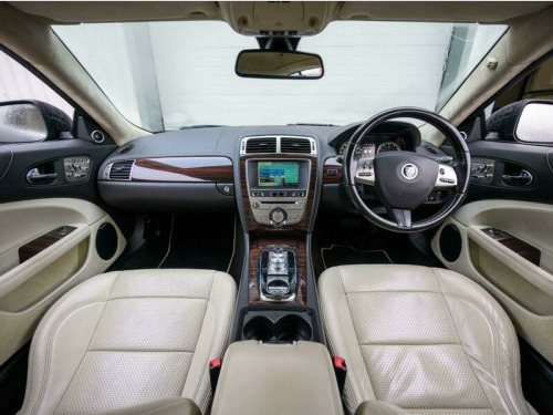 Jaguar XK  5.0 V8 Portfolio Coupe 2dr Petrol Auto Euro 5 (385 ps) 