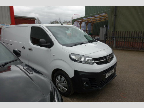 Vauxhall Vivaro  2900 1.5d 100PS Dynamic L2/H1 Van