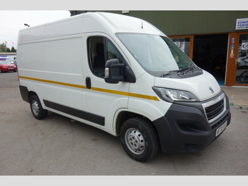 Peugeot Boxer  2.2 BlueHDi H2 Professional Van 140ps